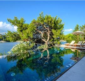 Spectacular 4 Bedroom Luxury Villa with Infinity Pool on Brac Island, sleeps 8